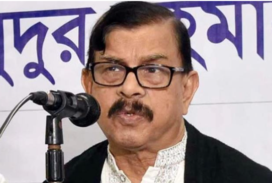 ‘শেখ হাসিনা দেশে ফেরার ঘোষণা দিয়ে ভাব তৈরির চেষ্টা করছেন’
